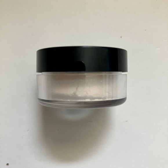 NWOT Kat Von D Lock It mini travel size setting powder, color translucent - Picture 3 of 4